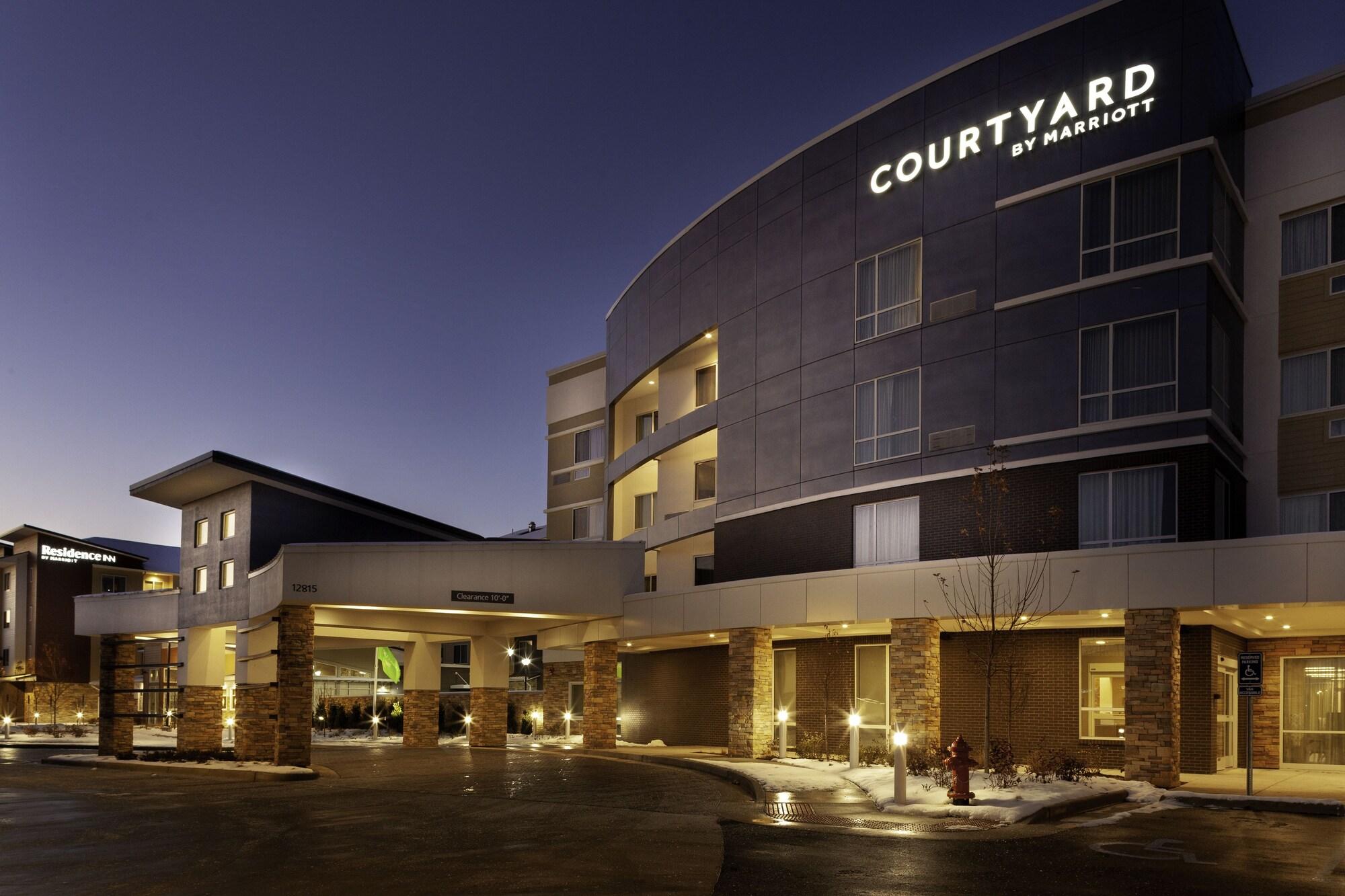 Courtyard By Marriott St. Louis West County Hotel Town and Country Exterior photo