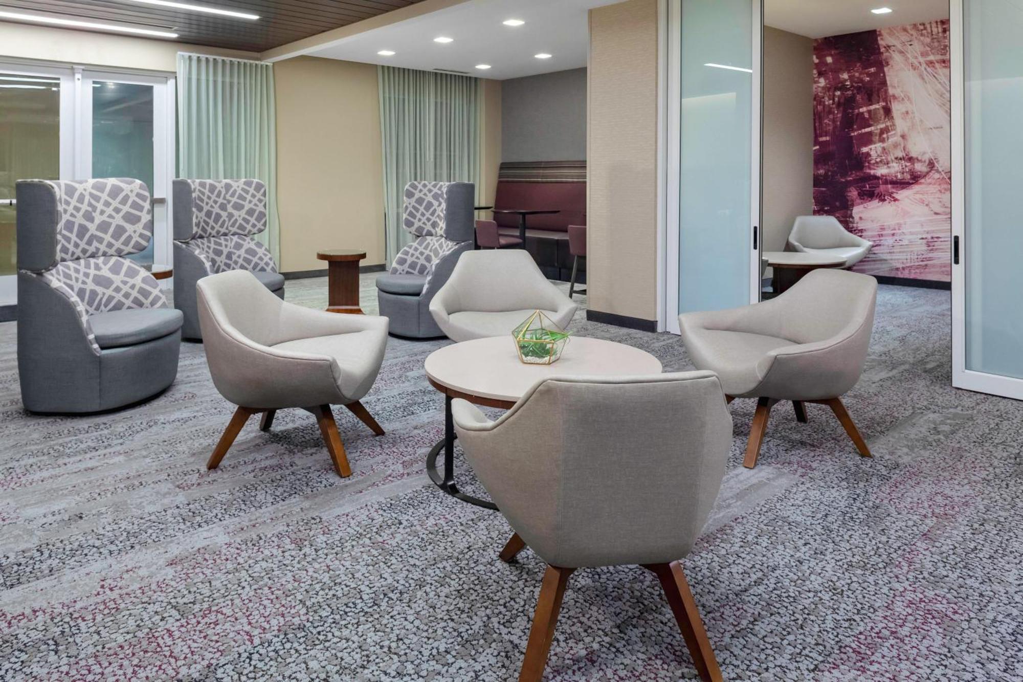 Courtyard By Marriott St. Louis West County Hotel Town and Country Exterior photo